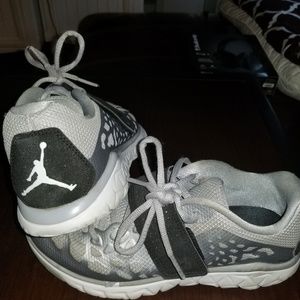 Jordan Low Top tennis shoes - size 4.5